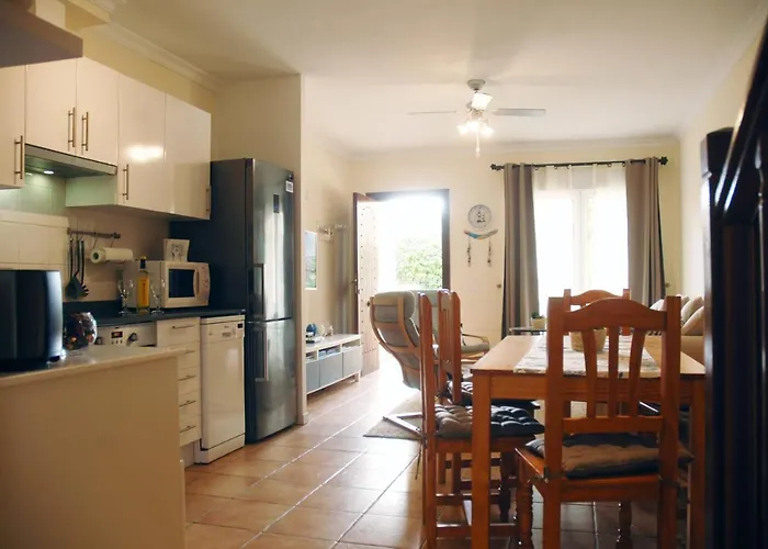 Townhouse El Sultan, 6 Sleeps, Wi-fi & Tv Package Вилла *